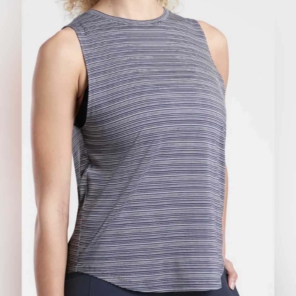 Athleta Cloud light Blue Tank -Medium